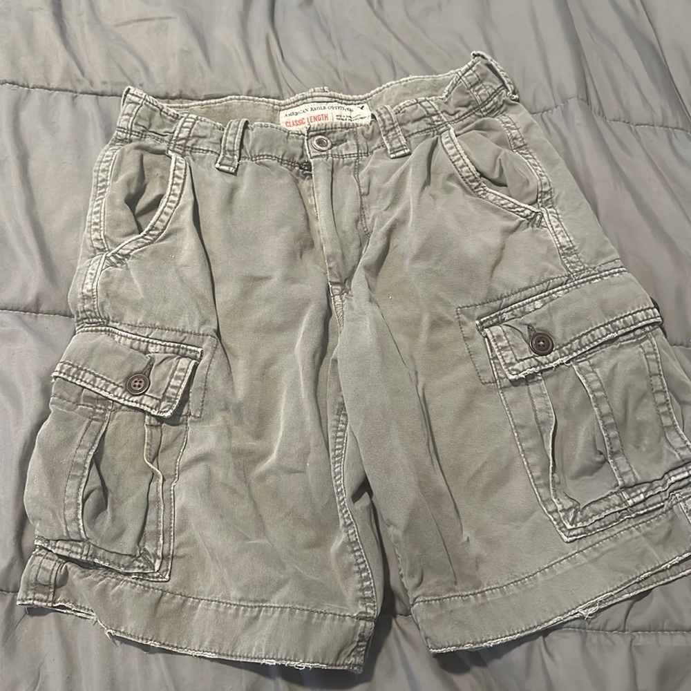 American Eagle men’s gray cargo shorts. Worn a handful of times, waist size 30
